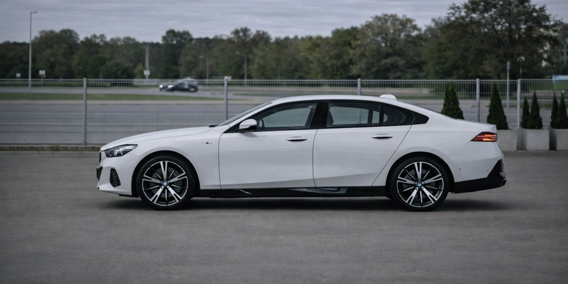 BMW 5 Series 20d Msport Pro – zdjęcie 3