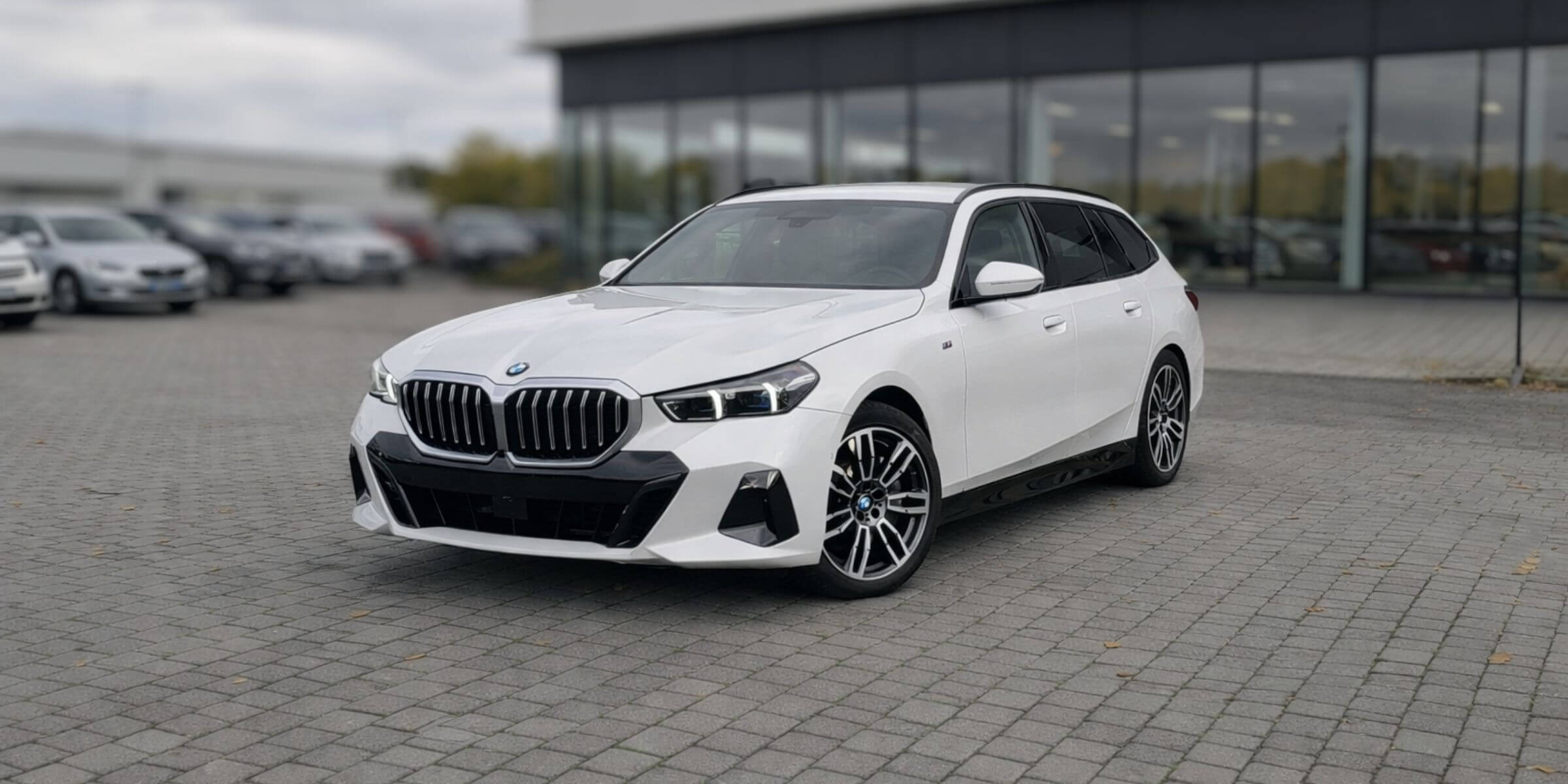 BMW 5 Series – widok boczny