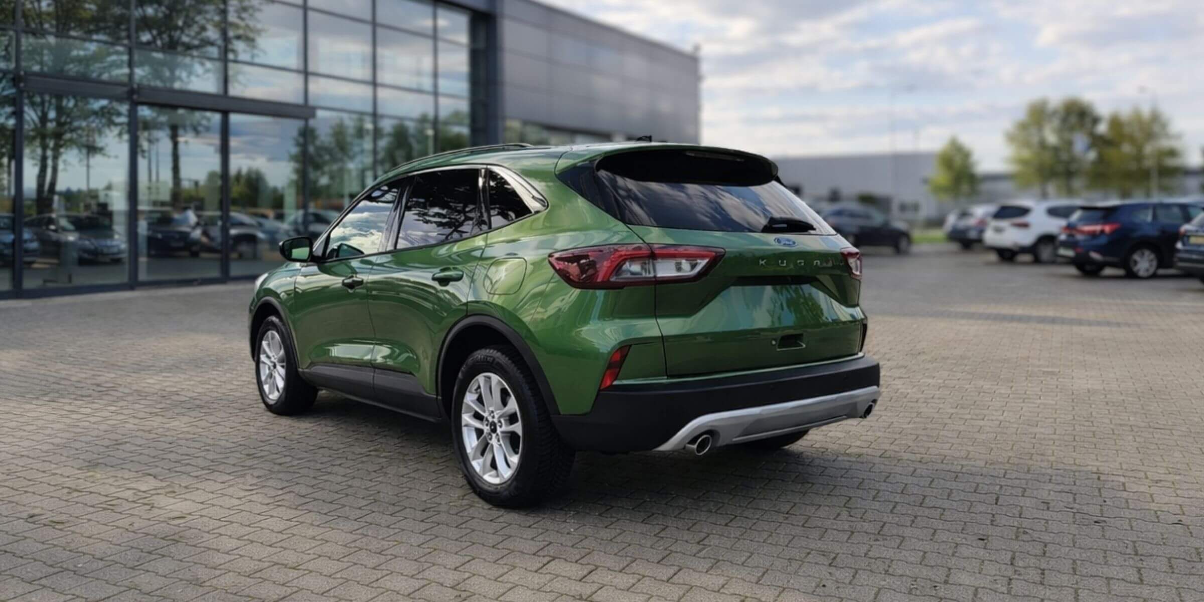 Ford Kuga 2.5 180KM FHEV Titanium – zdjęcie 2