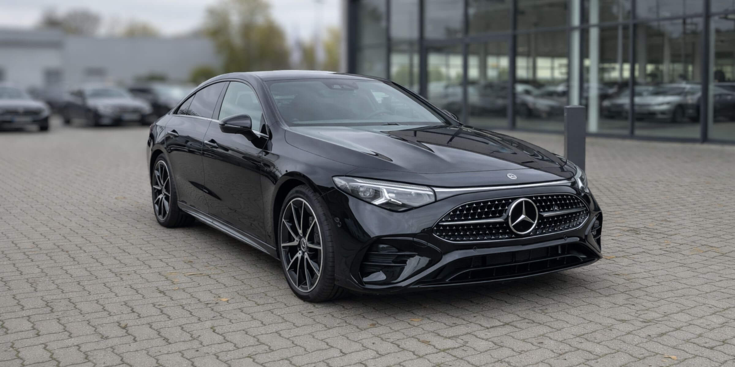 Mercedes-Benz CLA 220 AMG Line – zdjęcie 3