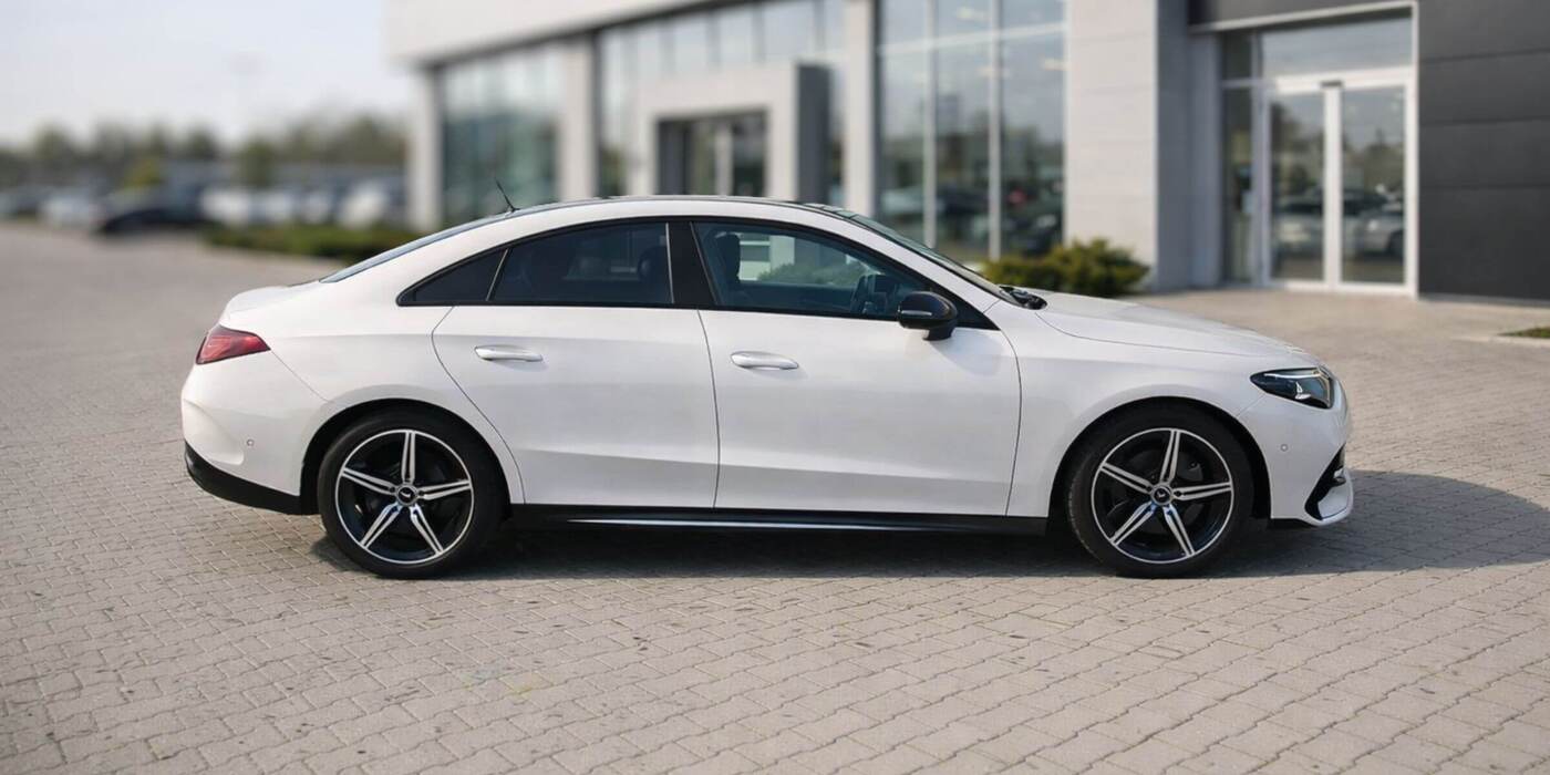 Mercedes-Benz CLA 200 Linia AMG – zdjęcie 3