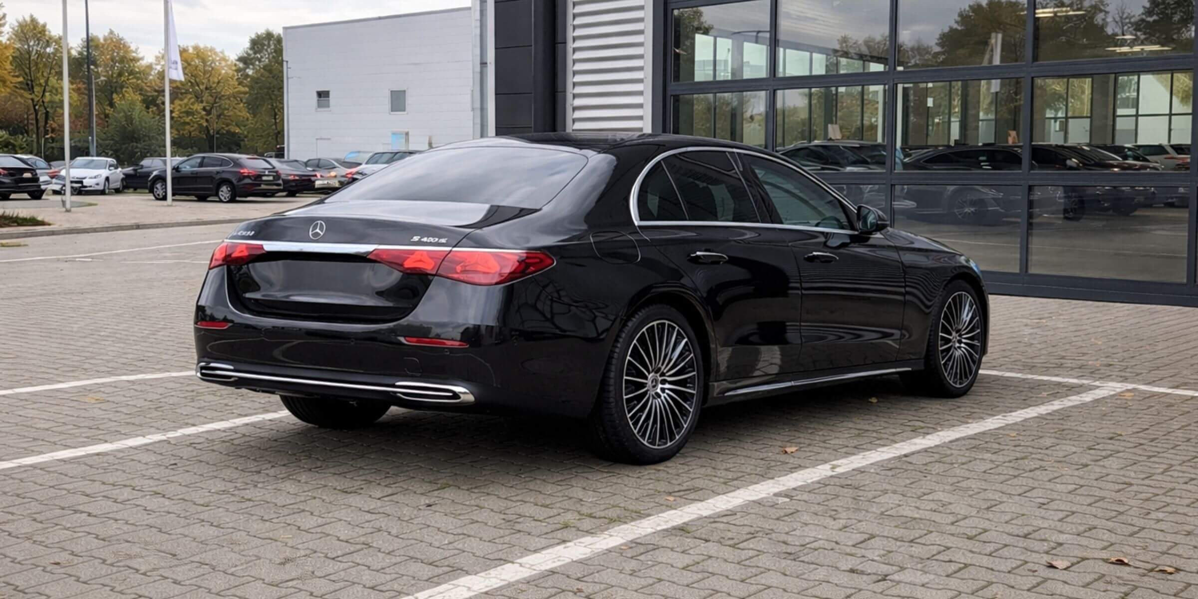 Mercedes-Benz E-Klasa 220d AMG Line – zdjęcie 3