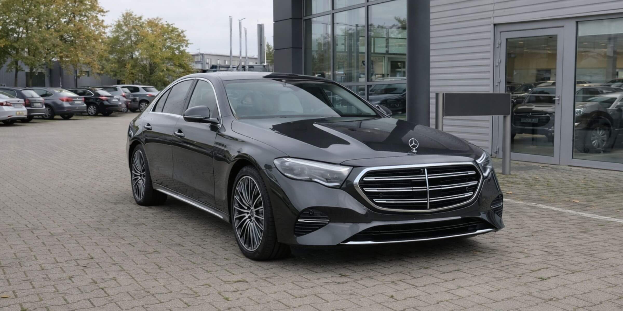 Mercedes-Benz E-Klasa 220d AMG Line – zdjęcie 4