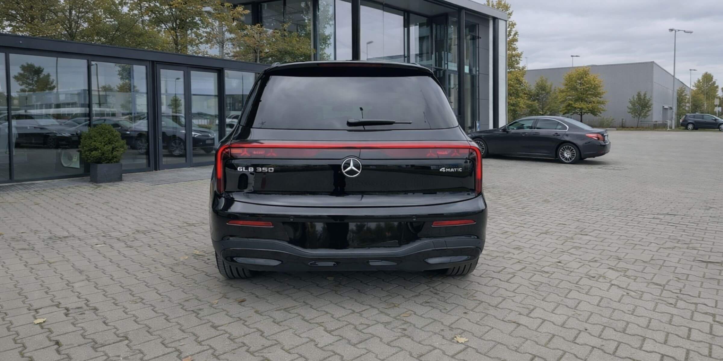 Mercedes-Benz GLB 200 AMG Line – zdjęcie 2