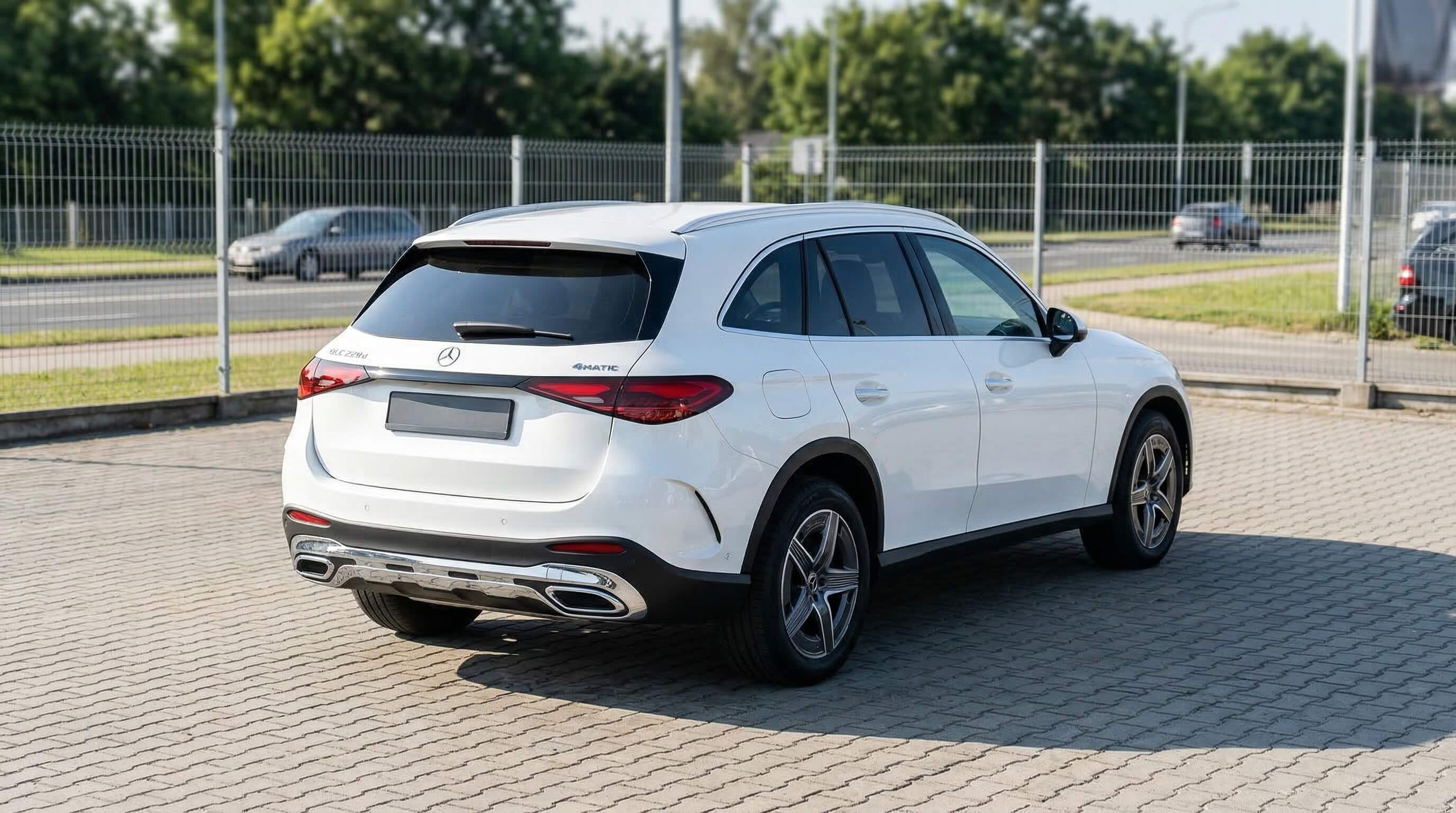 Mercedes-Benz GLC 300d SUV AMG Line – zdjęcie 2