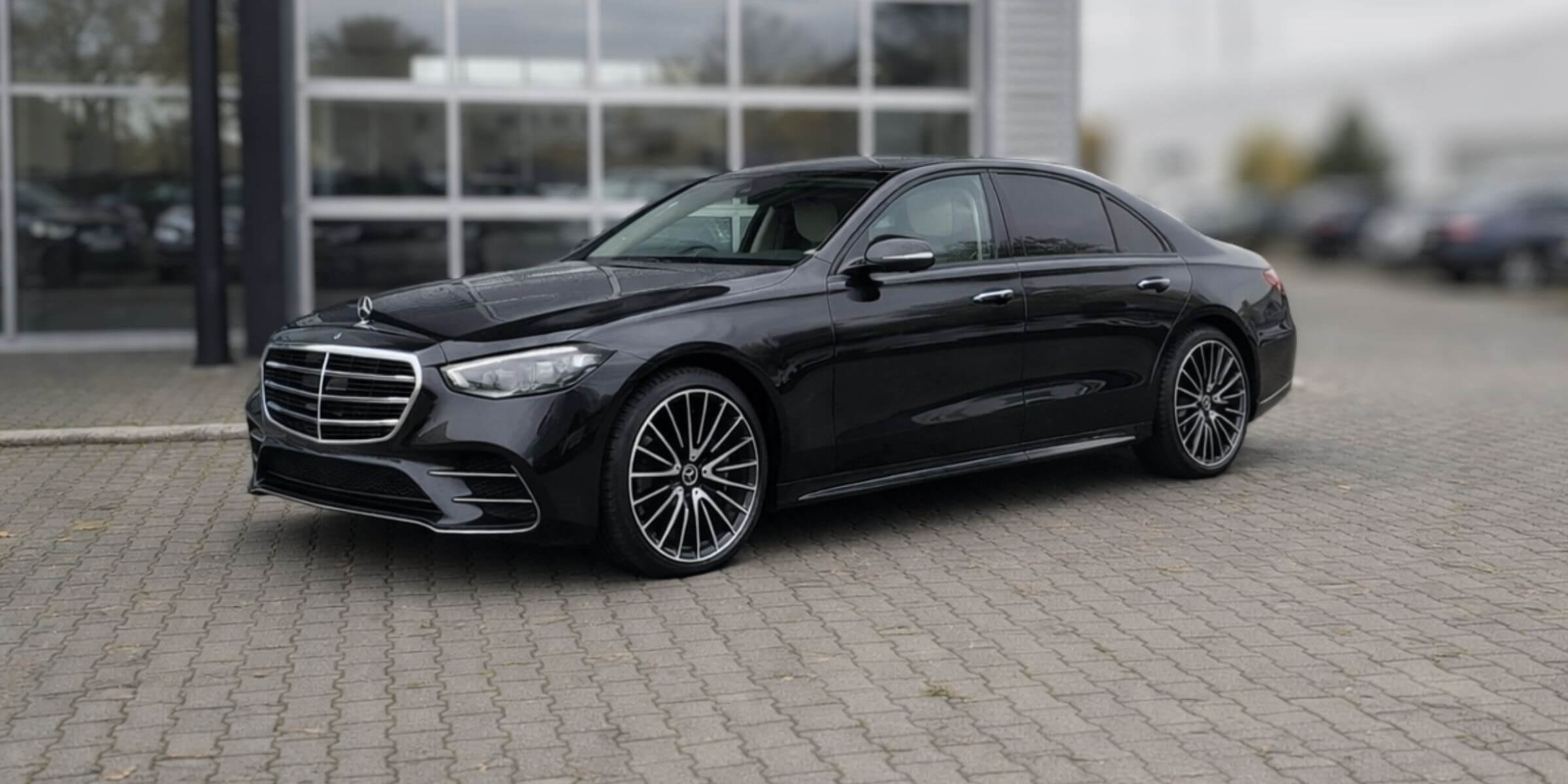 Mercedes-Benz S-Klasa – Silniki: diesel 330 KM