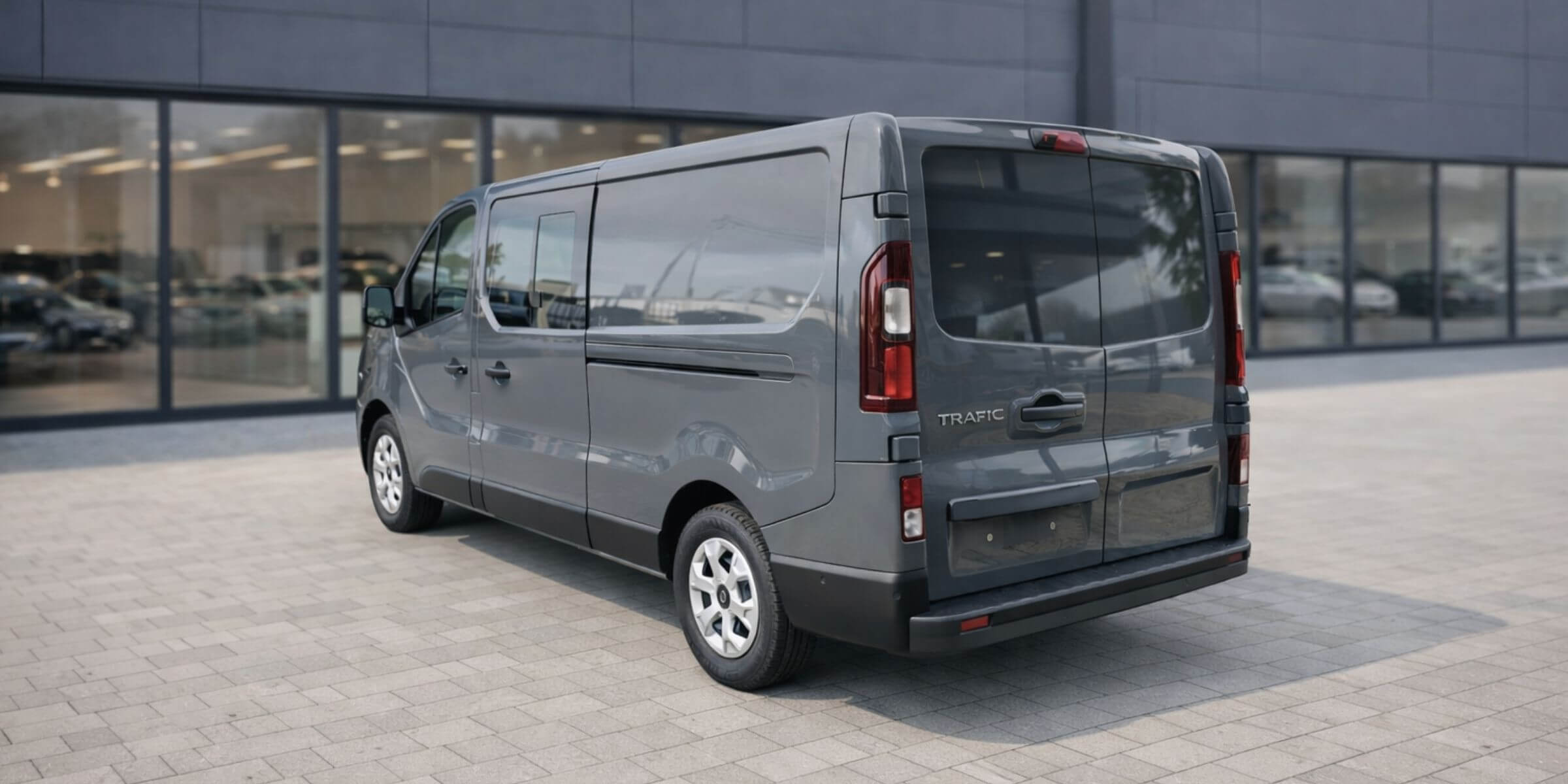 Renault Trafic 2.0 130KM L2H1 Brygadowy – zdjęcie 3