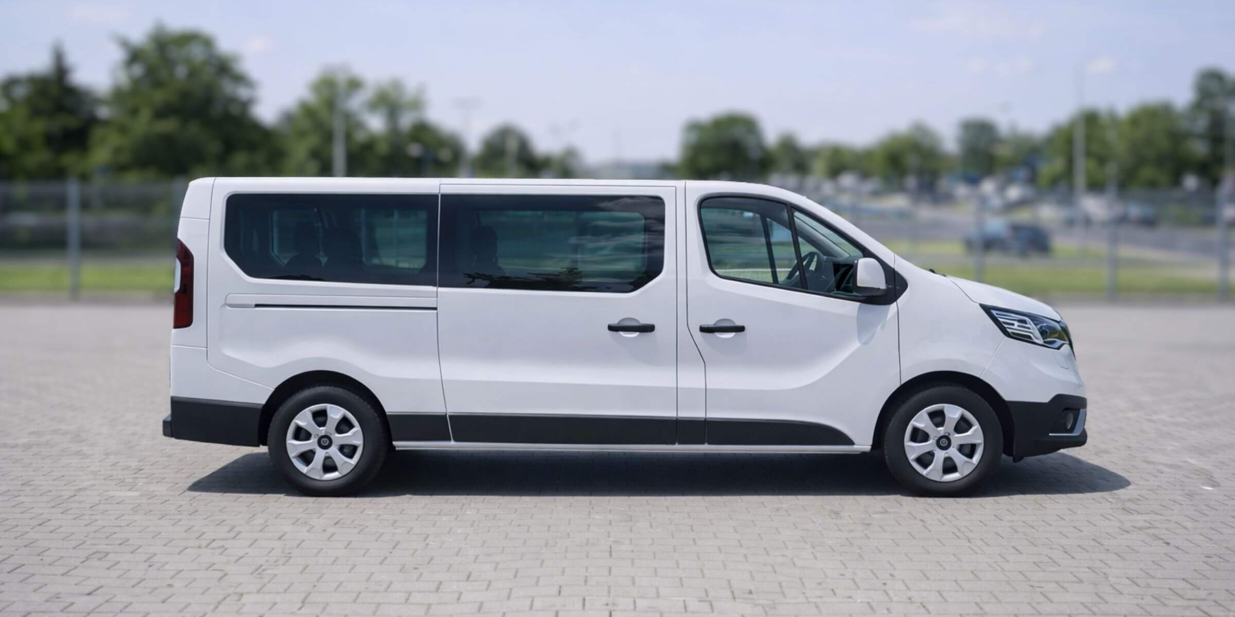Renault Trafic 2.0 150KM Combi – zdjęcie 3