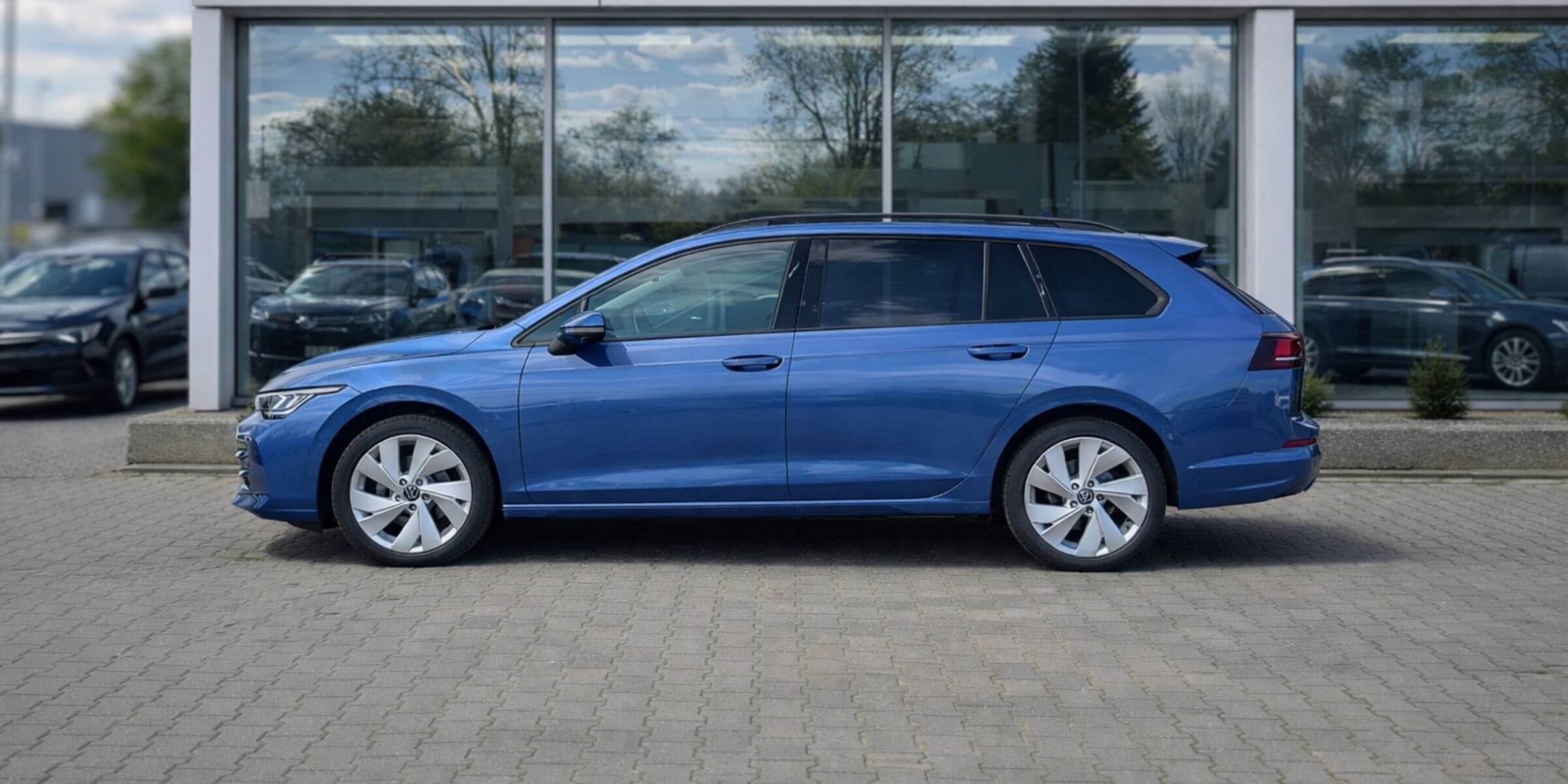 Volkswagen Golf Variant Life – zdjęcie 4
