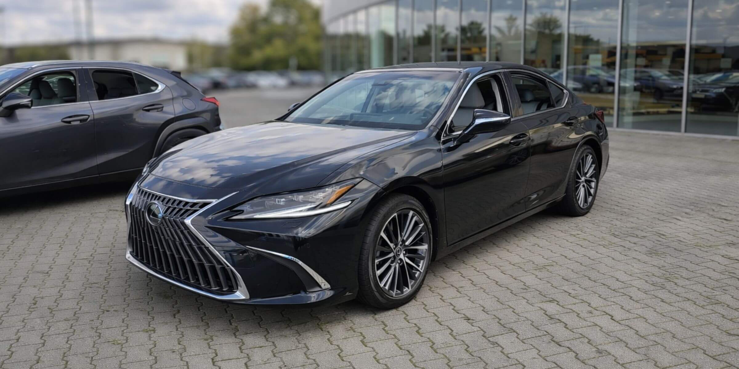 Lexus ES – Adaptacyjny tempomat