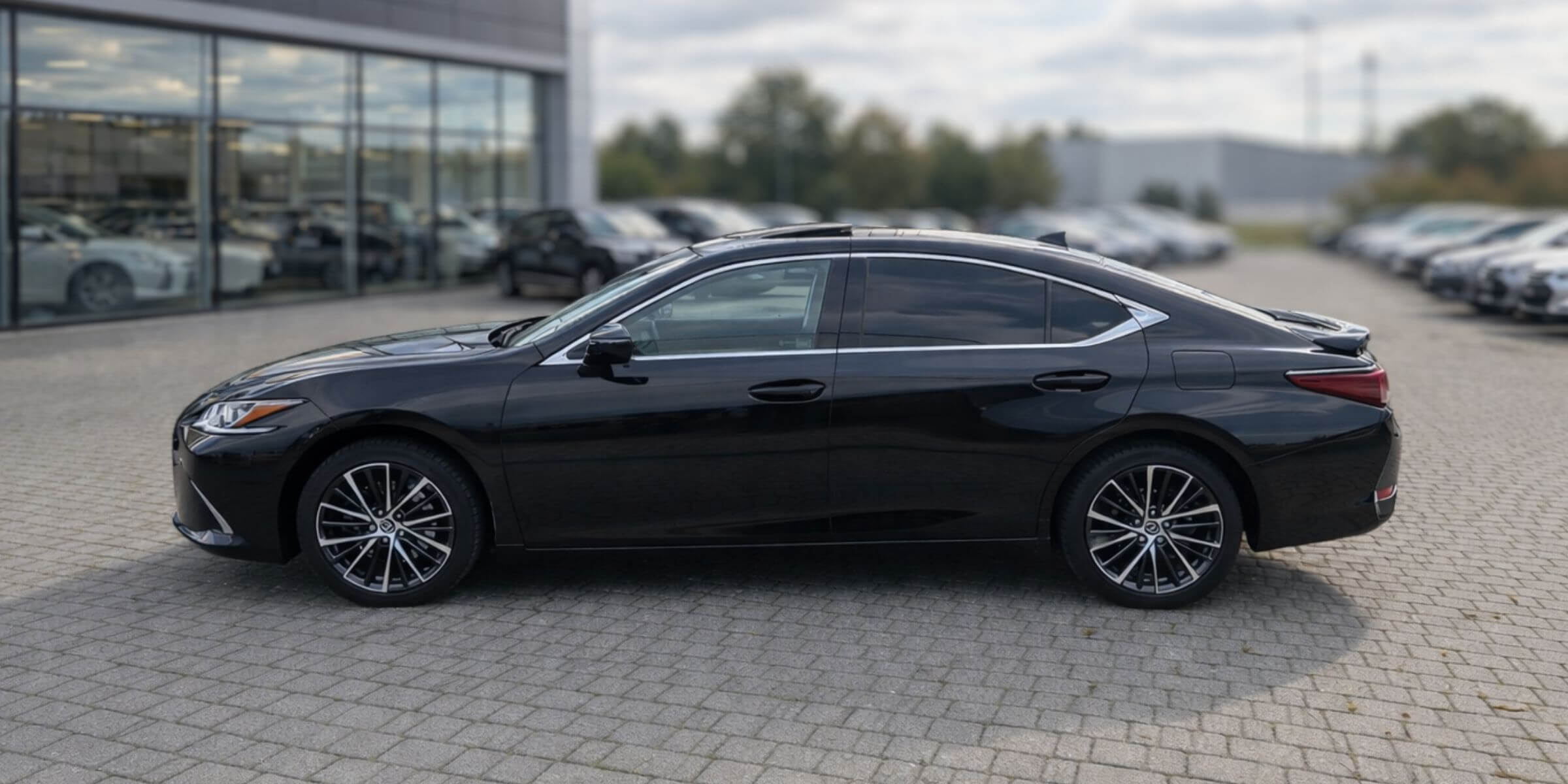 Lexus ES BUSINESS EDITION – zdjęcie 2