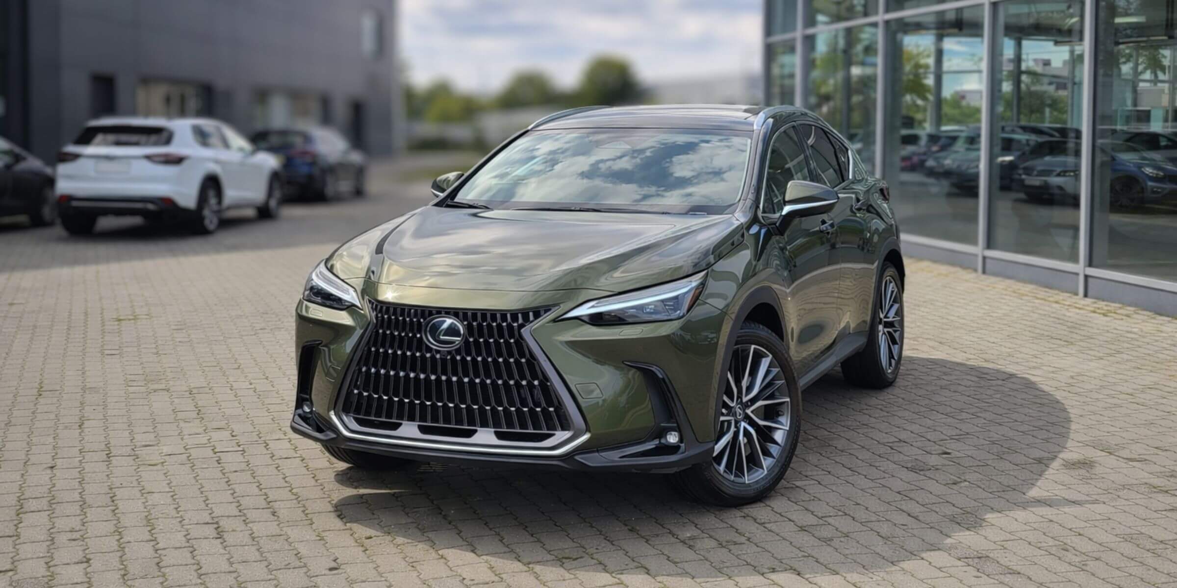 Lexus NX – 450h Omotenashi
