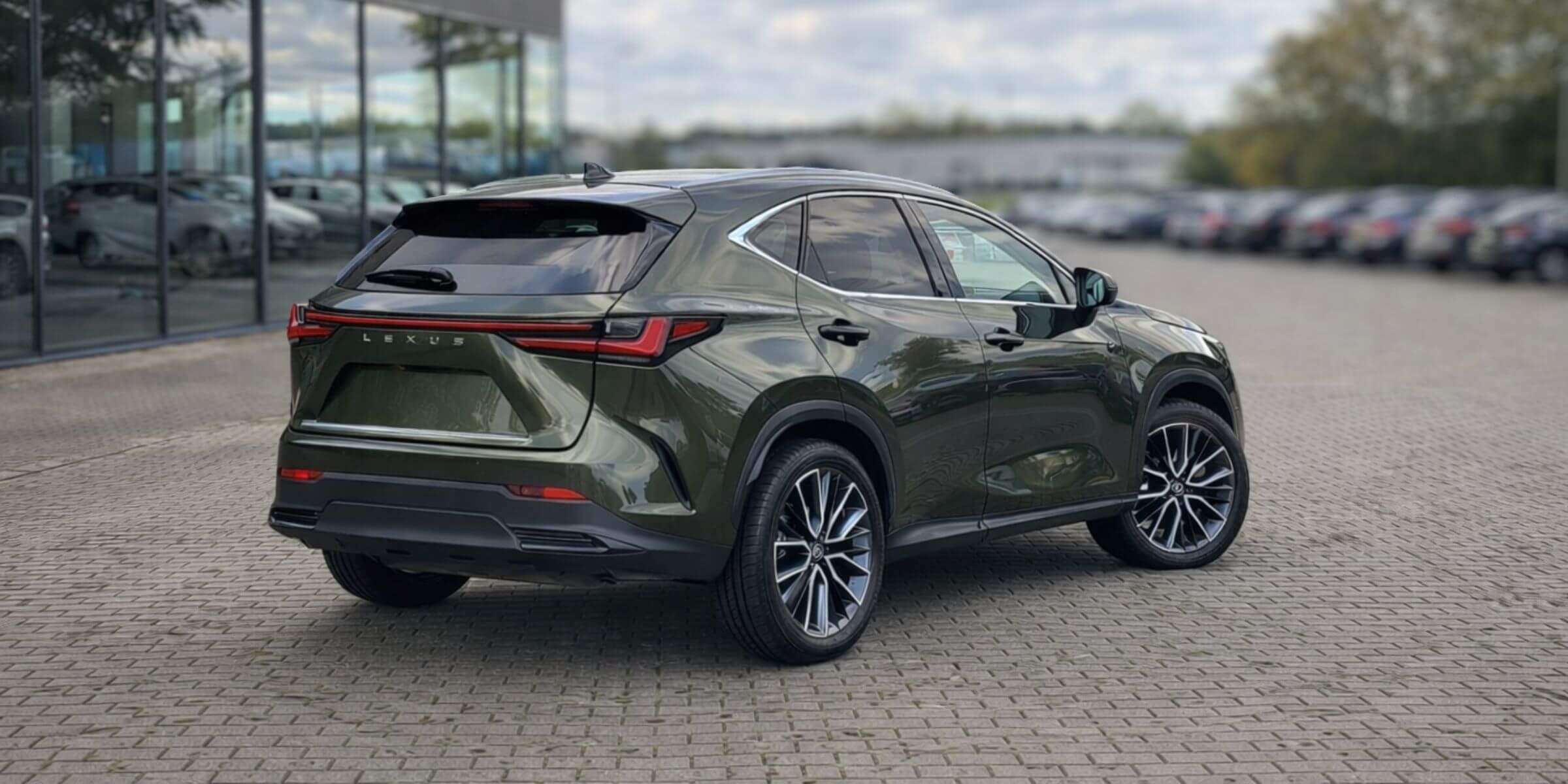 Lexus NX 450h Omotenashi – zdjęcie 4