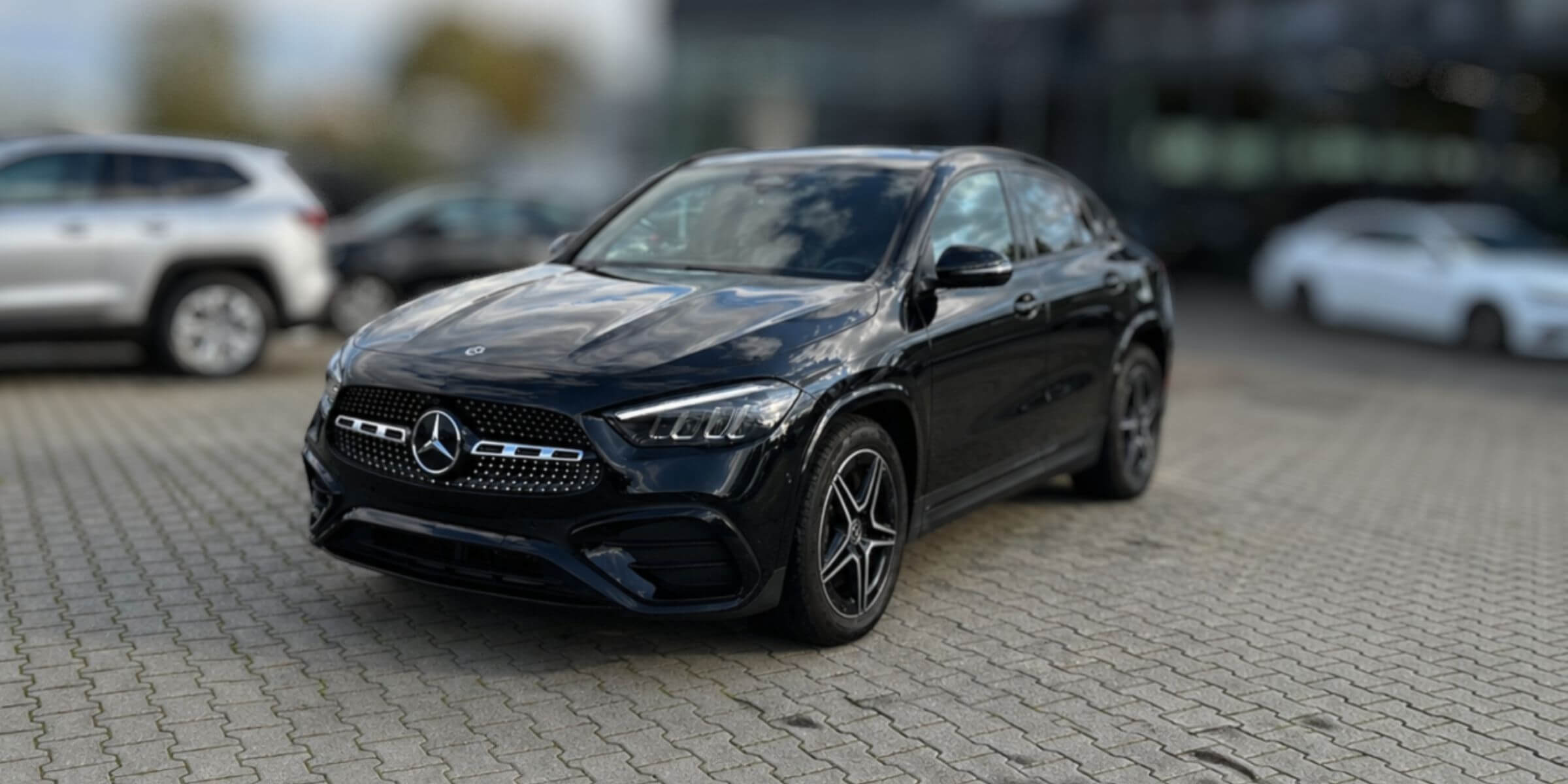 Mercedes-Benz GLA – Adaptacyjny tempomat