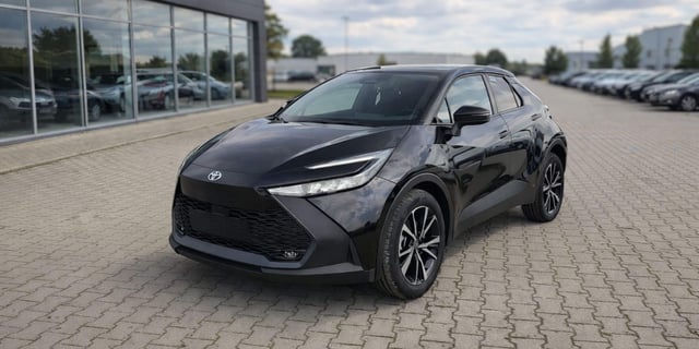 Toyota C-HR 1.8 Hybrid 140 KM