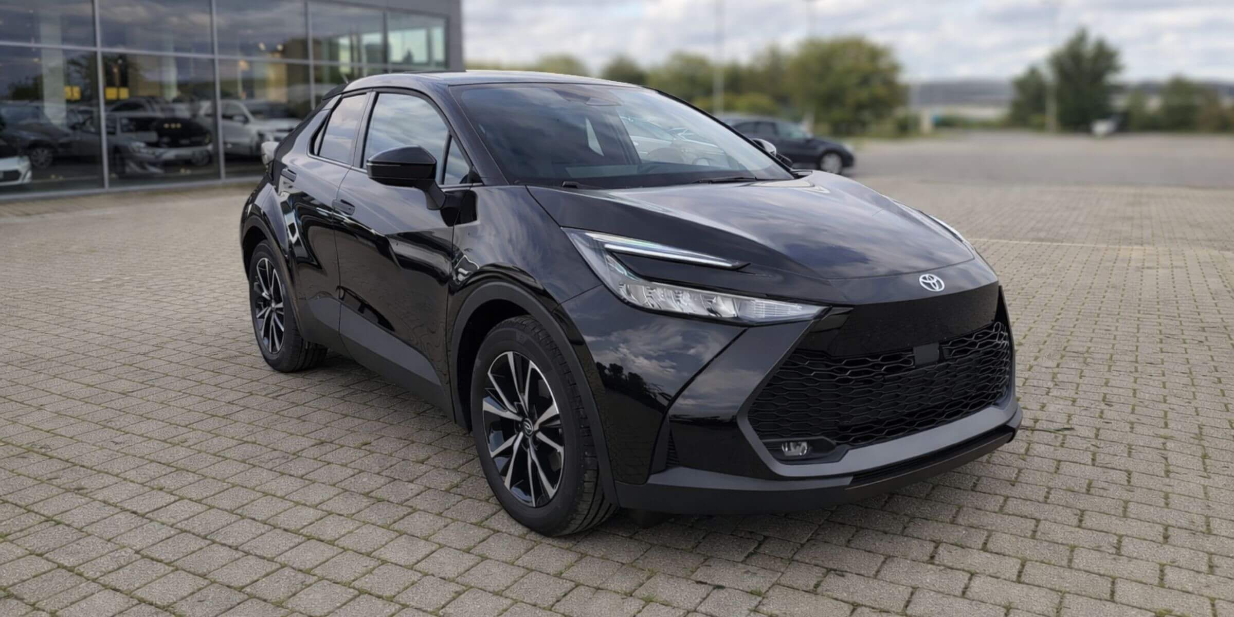 Toyota C-HR 1.8L Style – zdjęcie 2