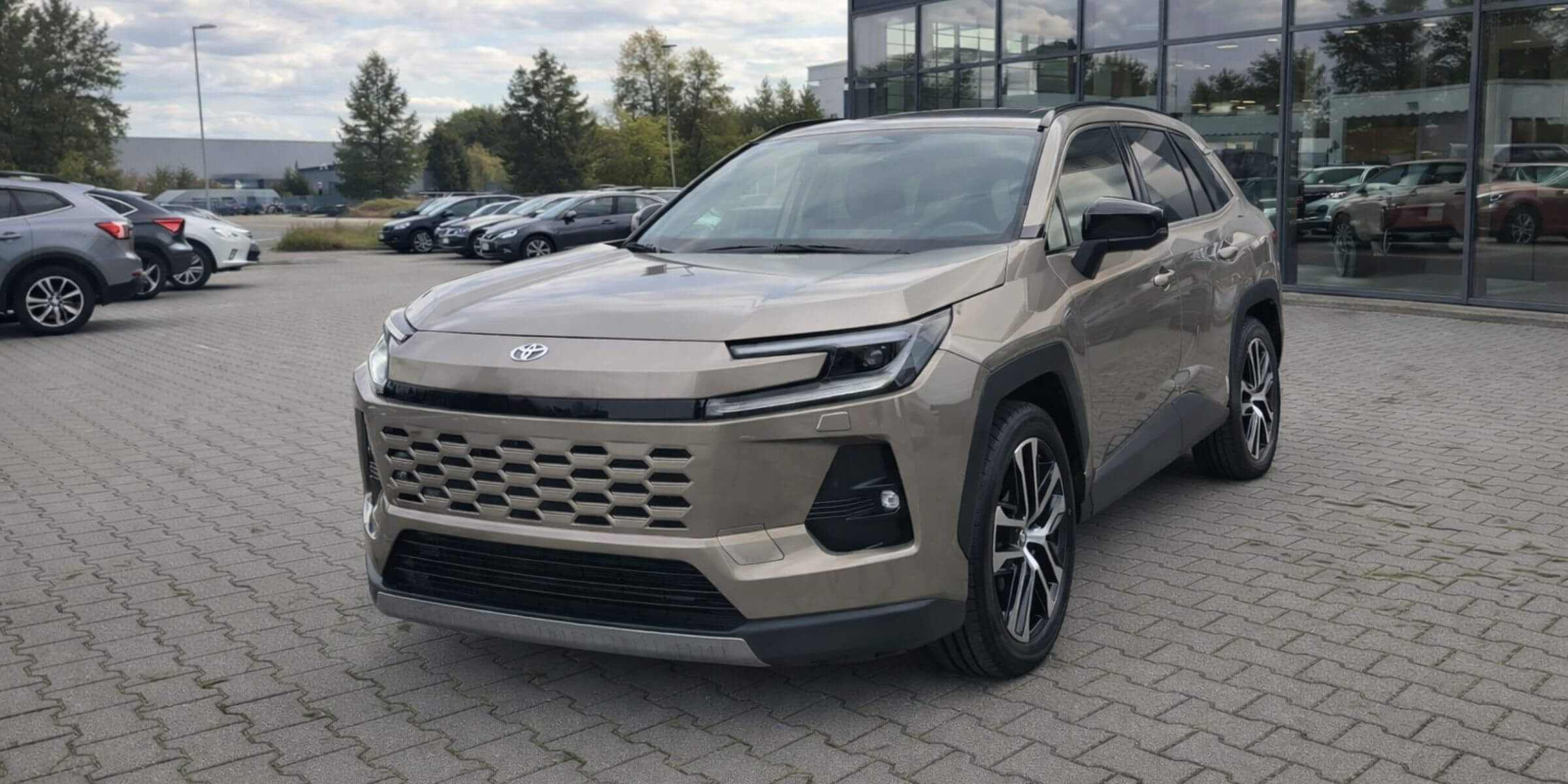 Toyota RAV4 Executive w leasingu