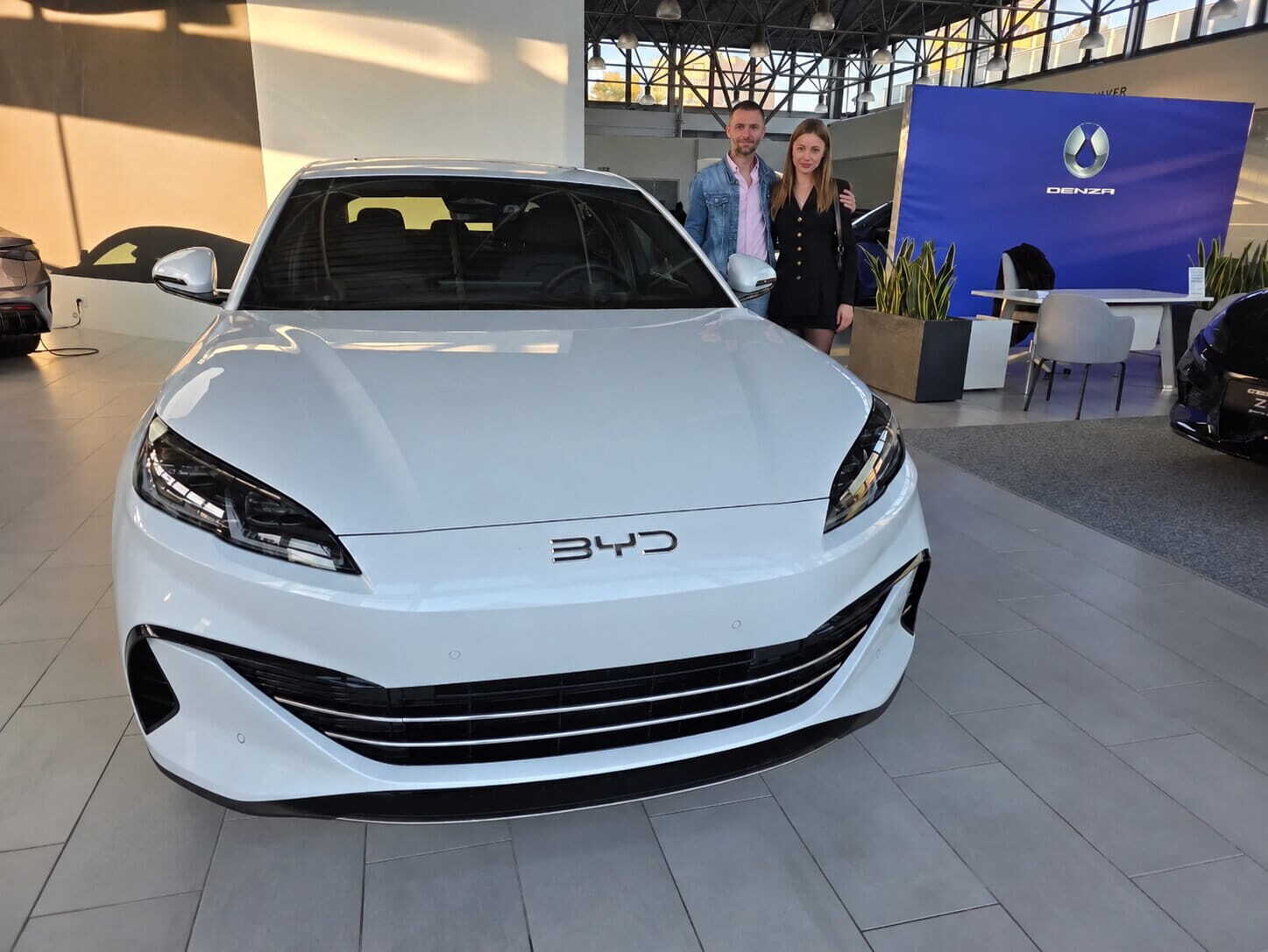 BYD w nowoczesnym salonie