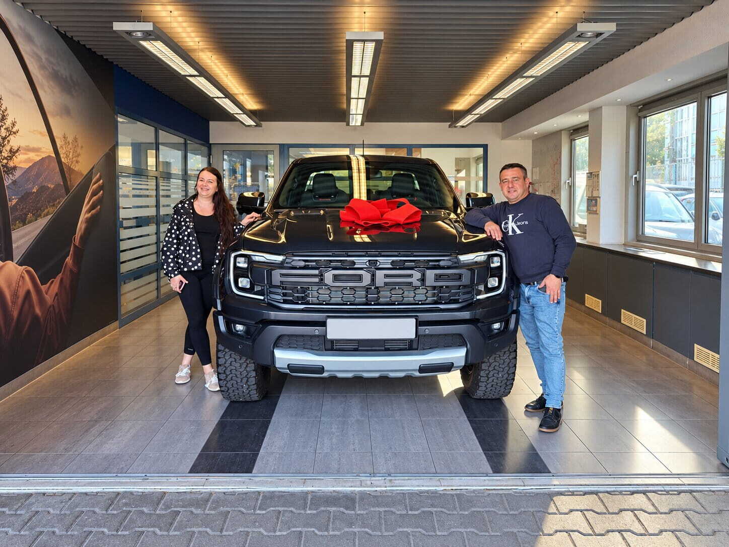 Ford Ranger w salonie