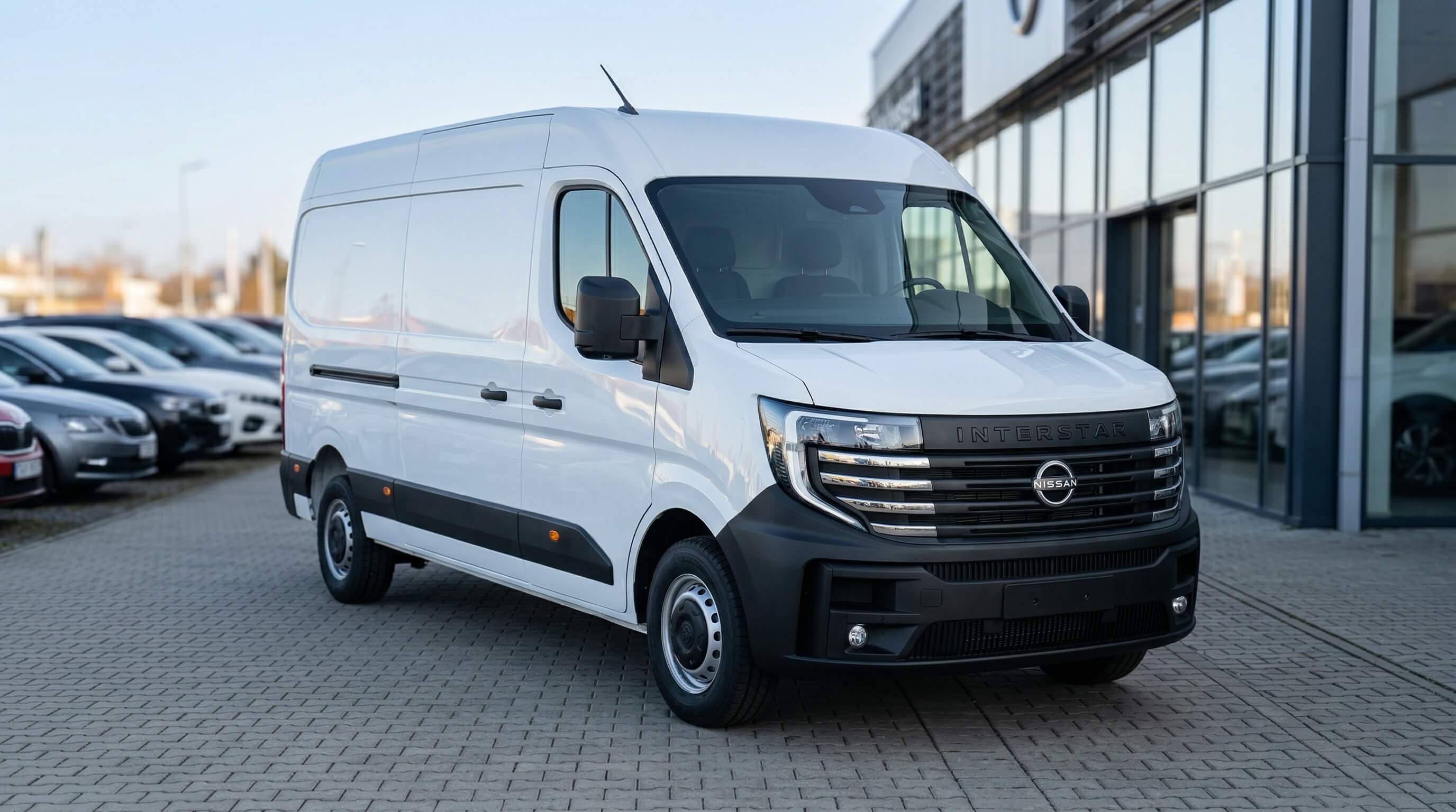 Nissan Interstar Furgon L3H2 3-osobowy