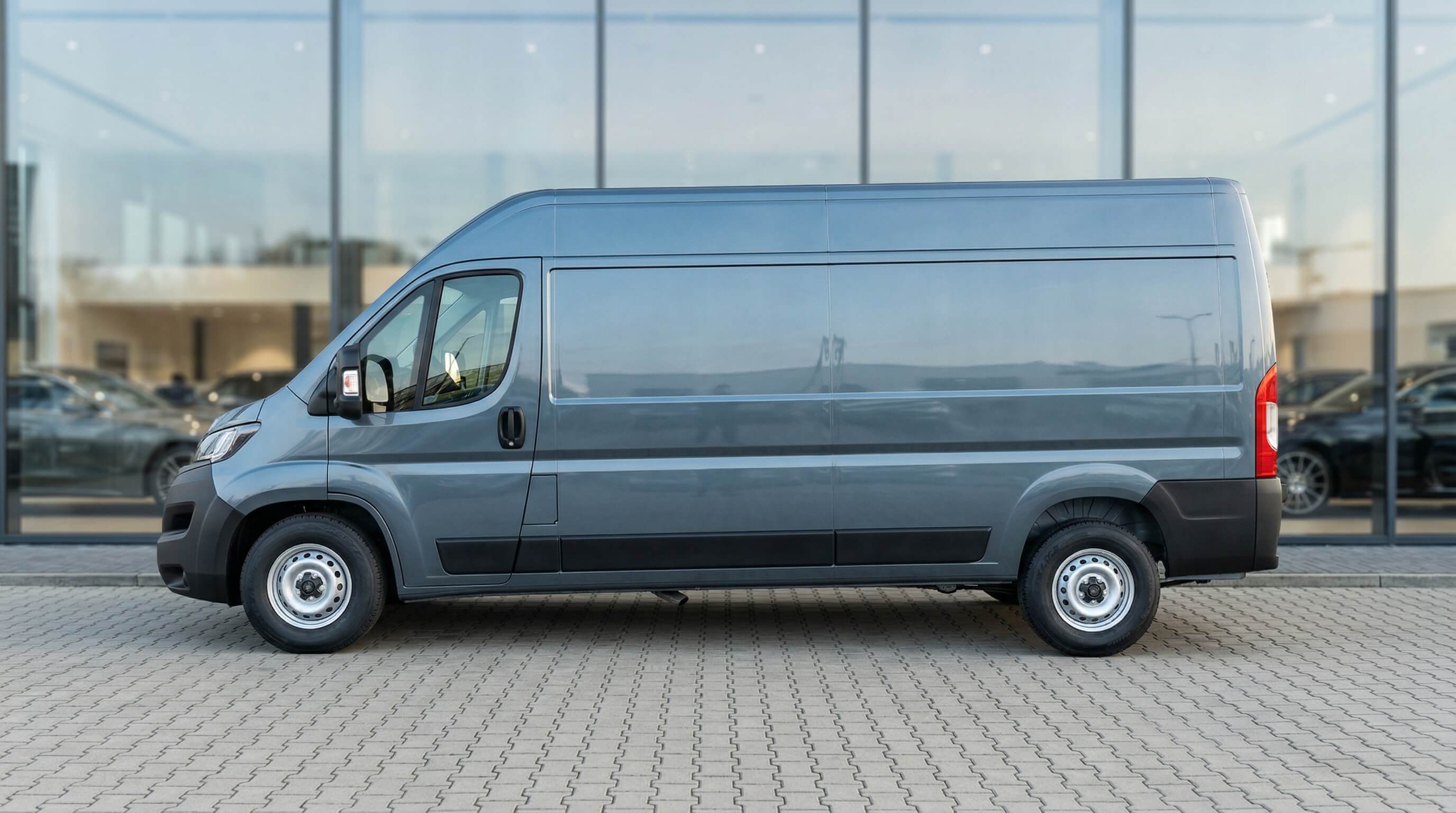 Peugeot Boxer 2.2 180KM L3H2 AT8 Furgon