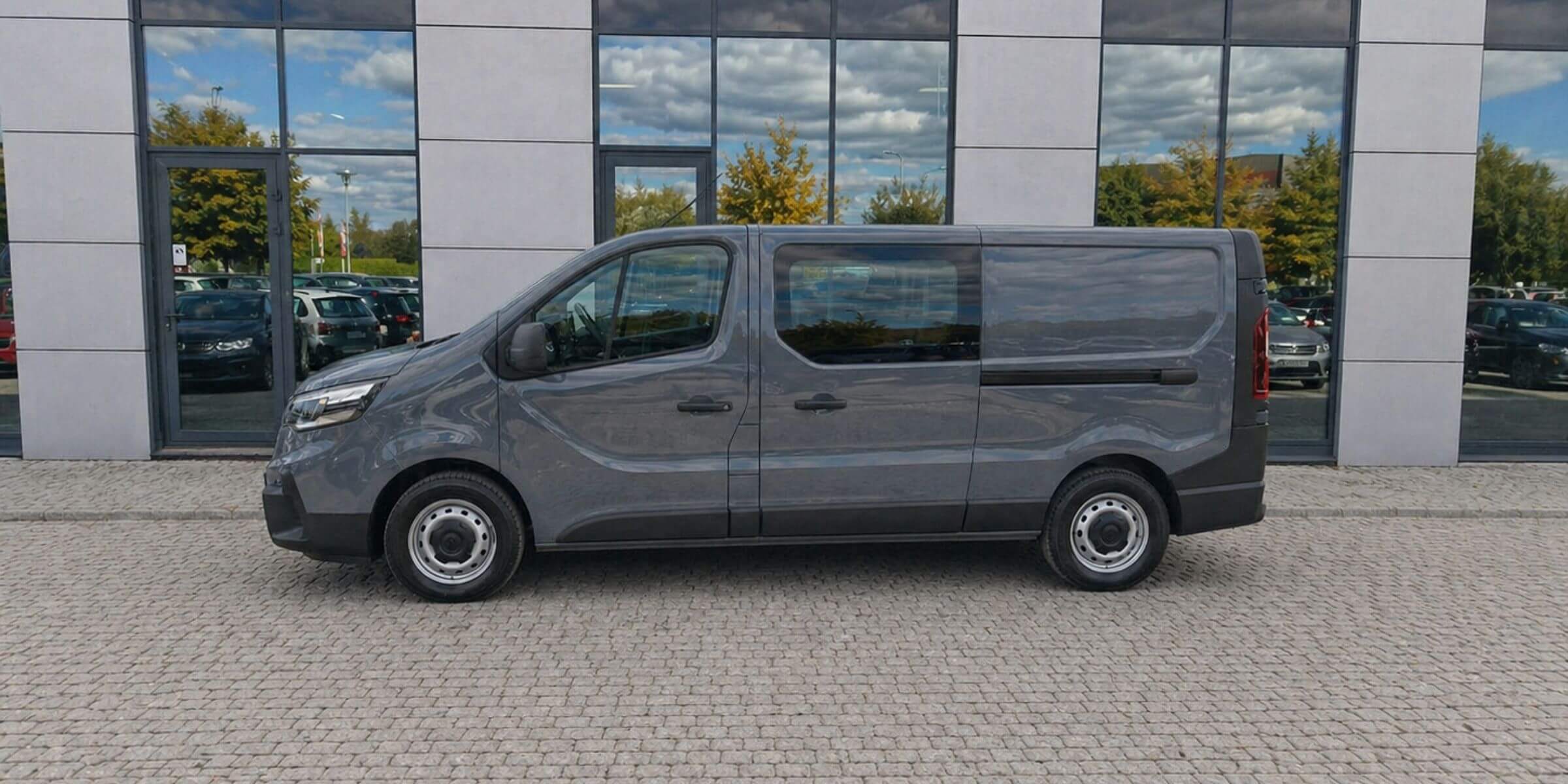 Nissan Primastar Kombi 9-osobowy