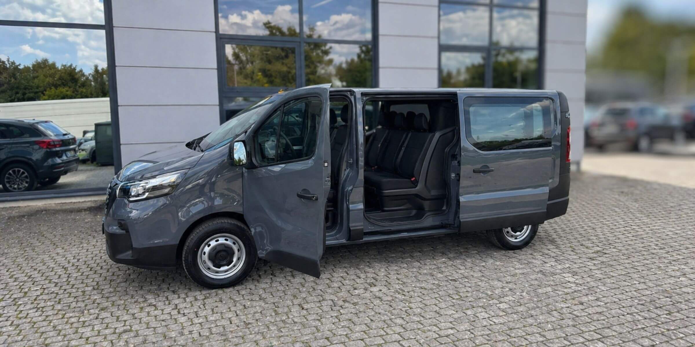 Nissan Primastar Kombi 9-osobowy